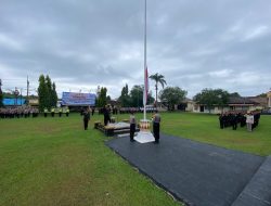 Upacara HKN Tahun 2026, Kapoles Way Kanan Berikan Penganugerahan Tanda Kehormatan Personel* 