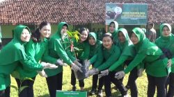 Gerakan Penanaman Pohon Dalam Rangka HUT Ke 80 Persit Kartika Chandra Kirana Oleh Persit KCK Cabang LVII Yonarmed 8/UY