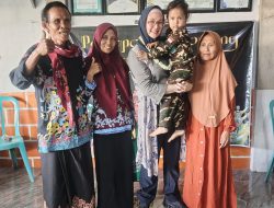 Dina Lorenza Mau Belajar Tari Topeng Mungkor Di Padepokan Majapahitan Situbondo